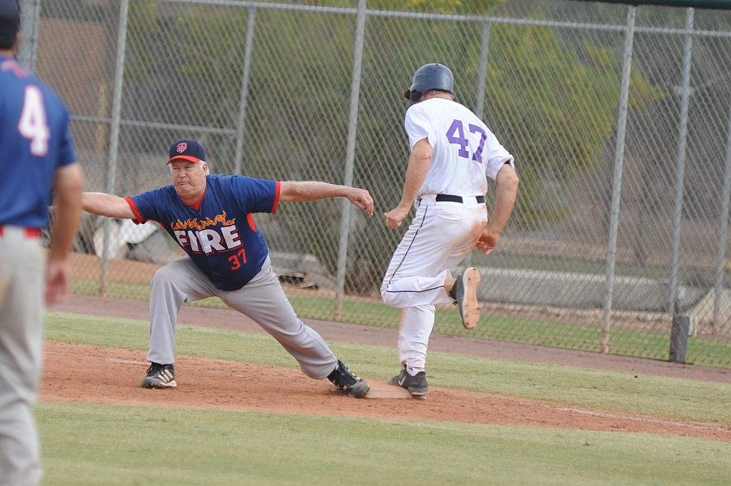 Dragons_2017-10-30 (626).jpg - (c)2010 DeVetter